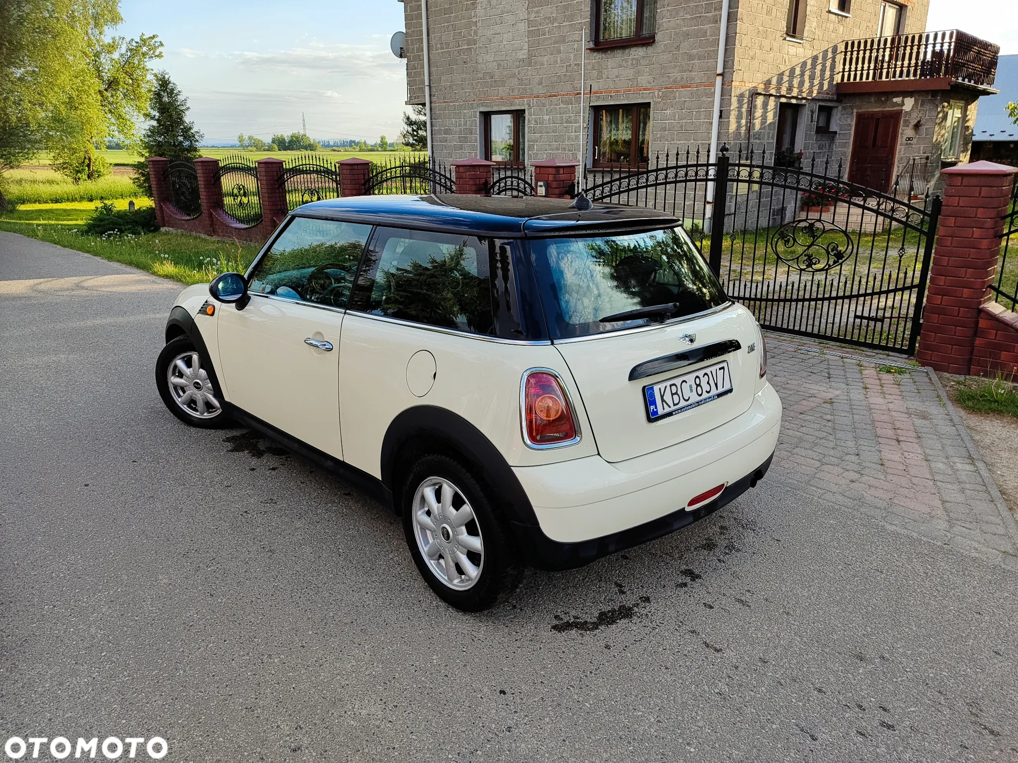 MINI ONE Standard - 4
