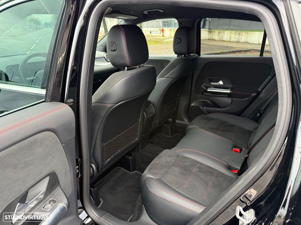 Mercedes-Benz GLA 180 d AMG Line - 23