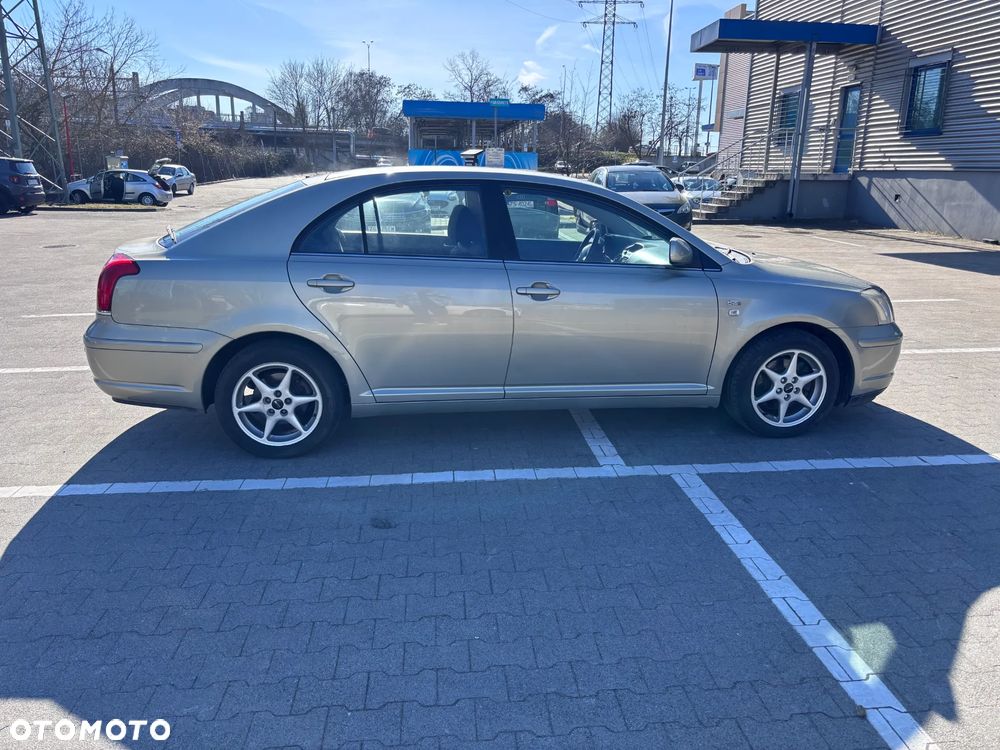 Toyota Avensis 2.0 D-4D High - 4