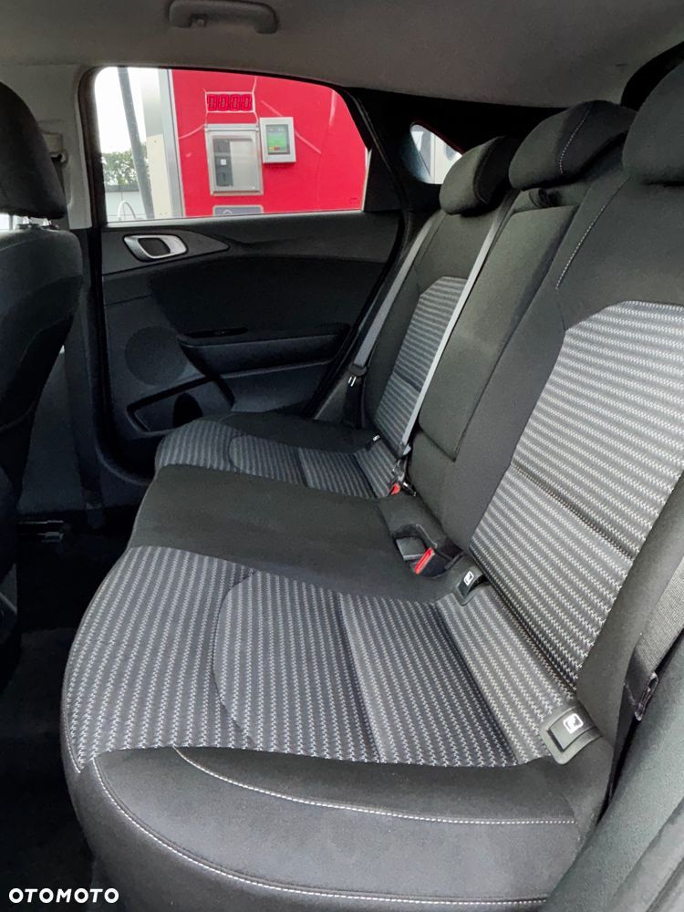 Kia Ceed 1.5 T-GDI M DCT - 12