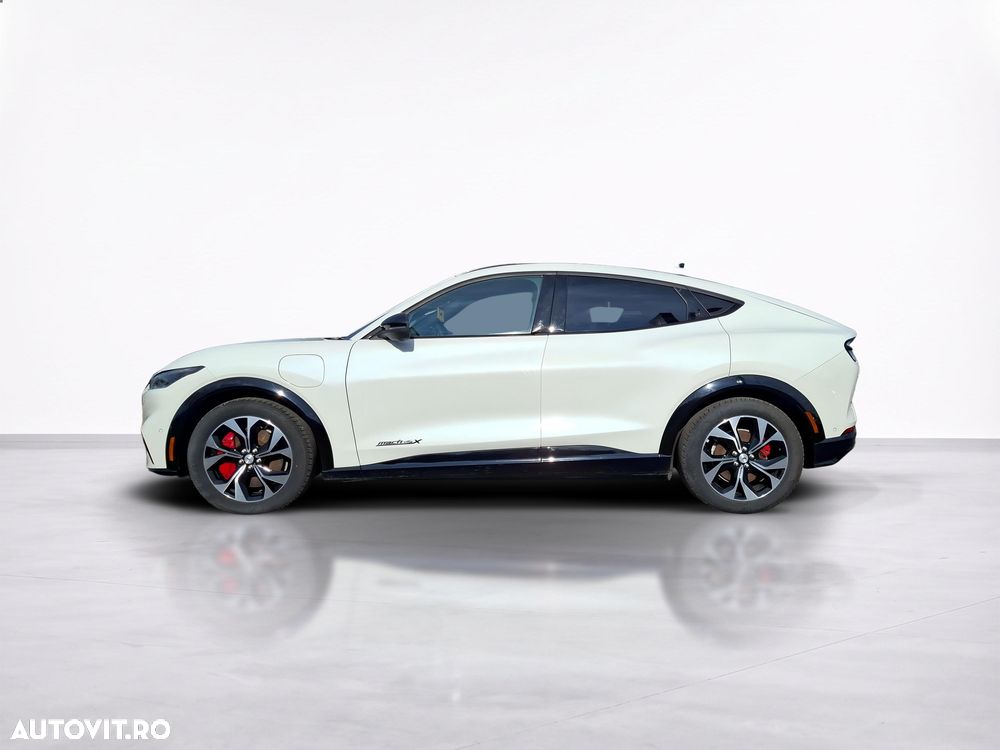 Ford Mustang Mach-E AWD - 3