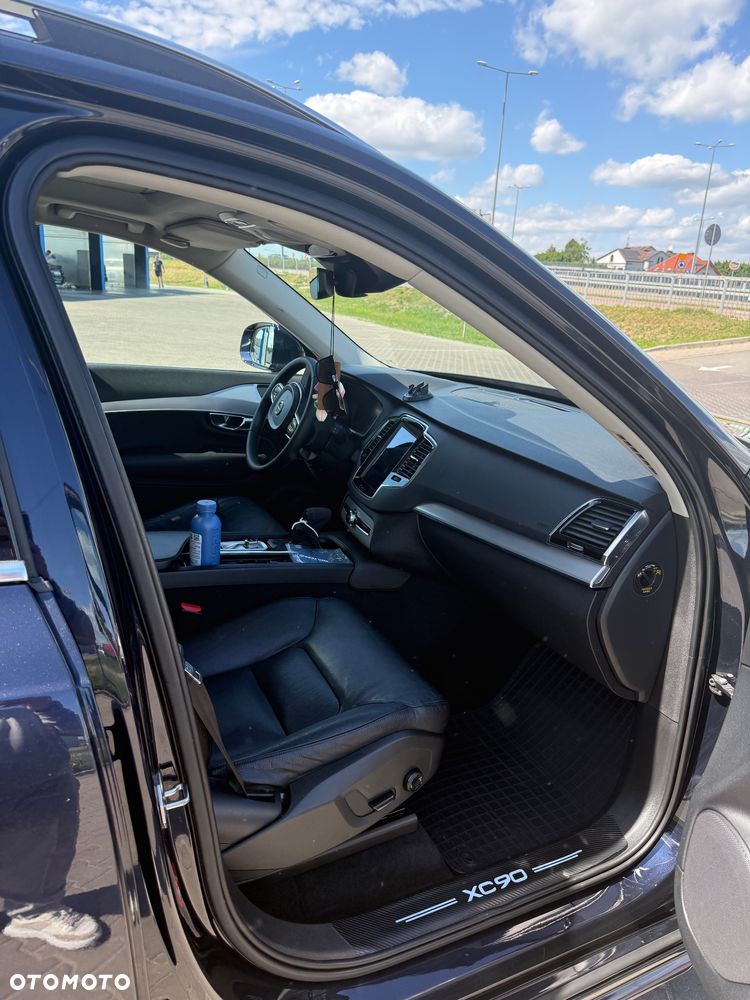 Volvo XC 90 D5 AWD Momentum 7os - 8