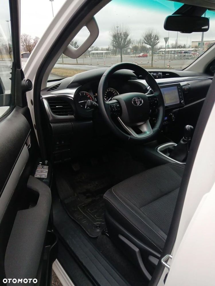 Toyota Hilux 2.8 D-4D Double Cab SR5 4x4 - 19