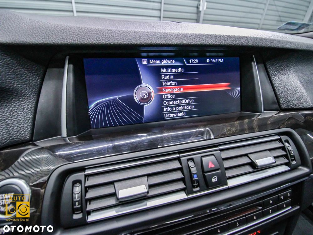 BMW Seria 5 528i xDrive Luxury Line - 20