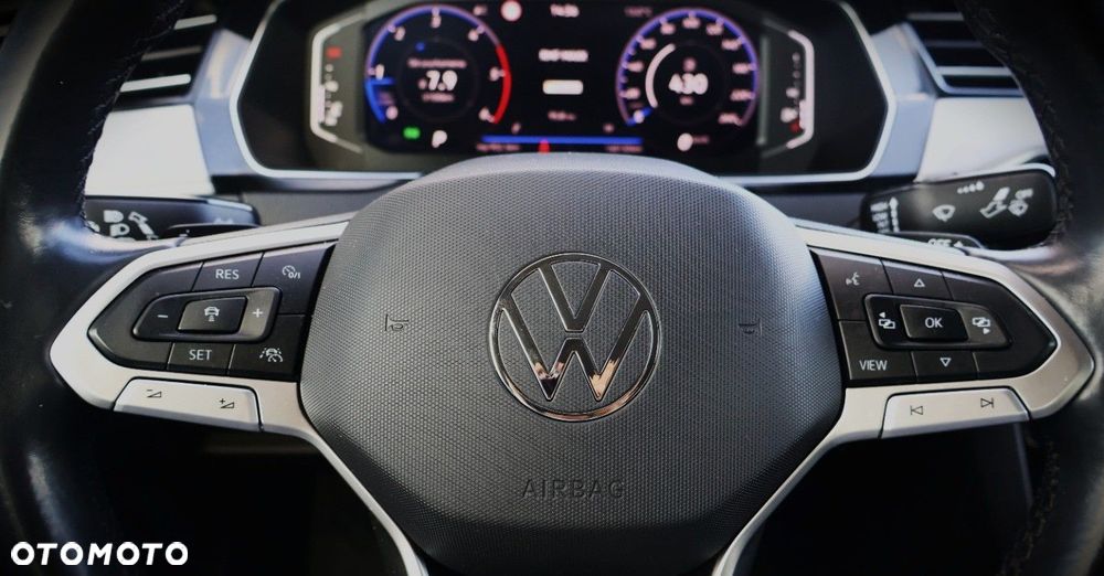 Volkswagen Passat - 23