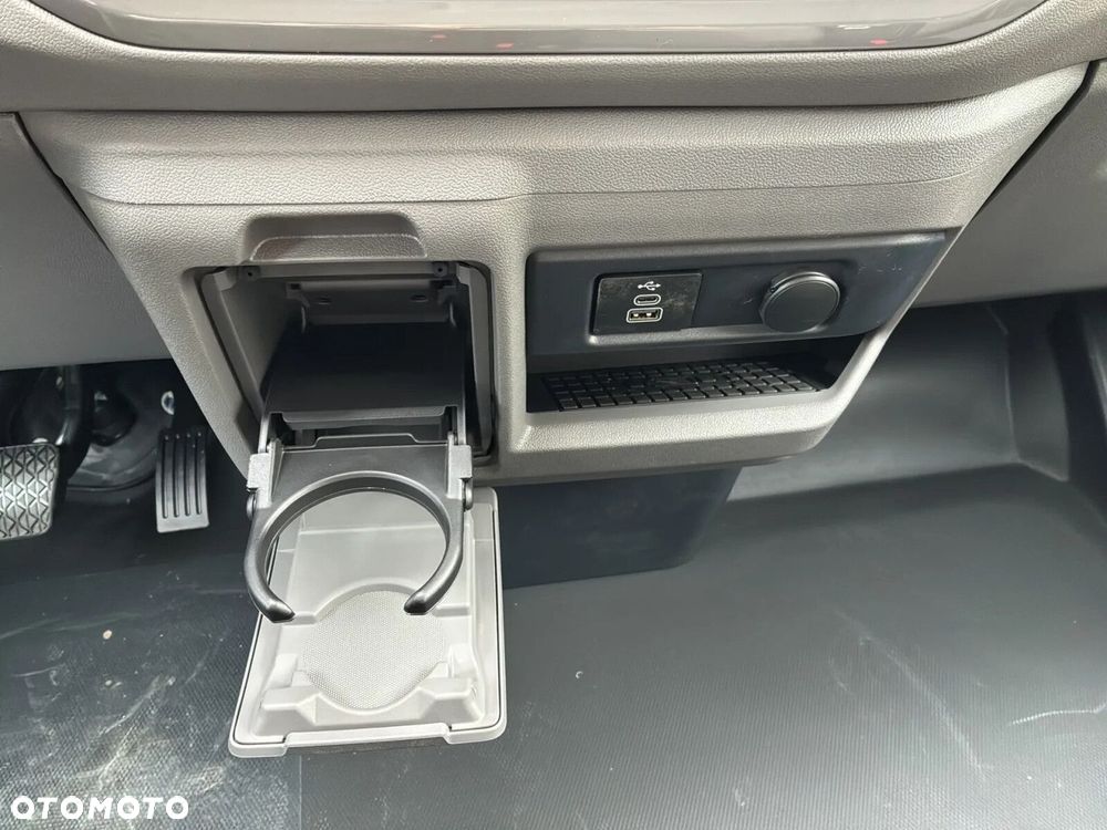 Volkswagen Caravelle 2.0 TDI L2 Life - 37