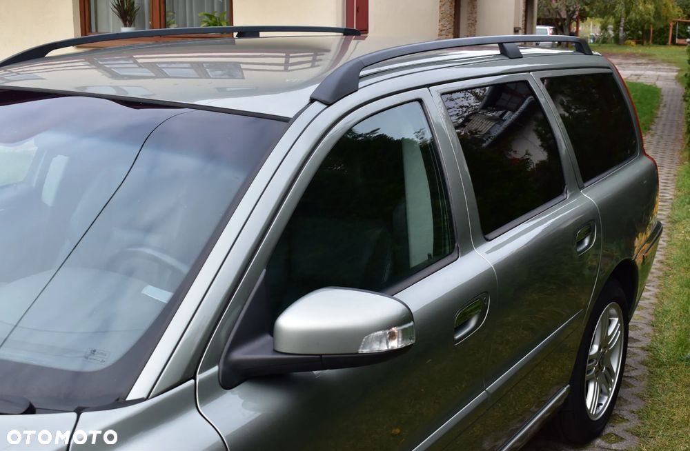 Volvo V70 2.4 Momentum - 4