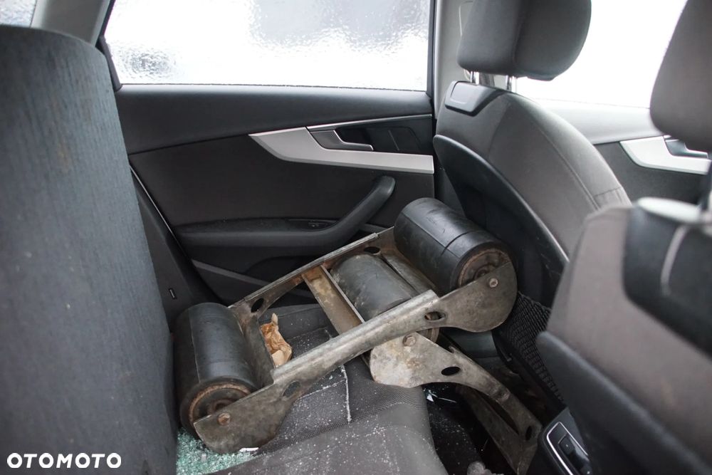 Auto na części - Audi A4 B9 S-Line 2.0 TFSI 190 KM DLVA TFE LS9R 2018R Silnik Skrzynia Drzwi Błotnik Zderzak Klapa Lampa Lusterko Szyba Deska Kokpit Sterownik Moduł Czujnik Licznik Wyświetlacz Panel Kierownica - 16