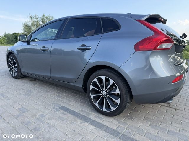 Volvo V40 D4 Drive-E Momentum - 13