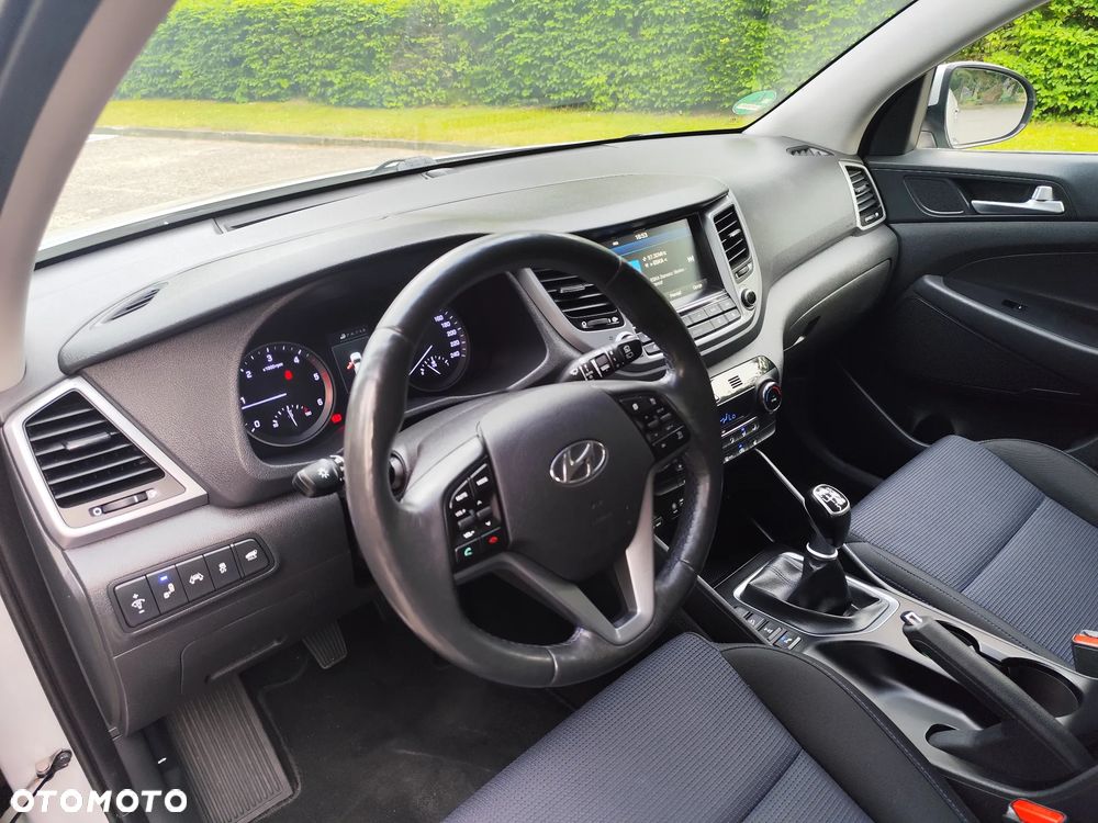 Hyundai Tucson 2.0 CRDi 4WD Intro Edition - 27