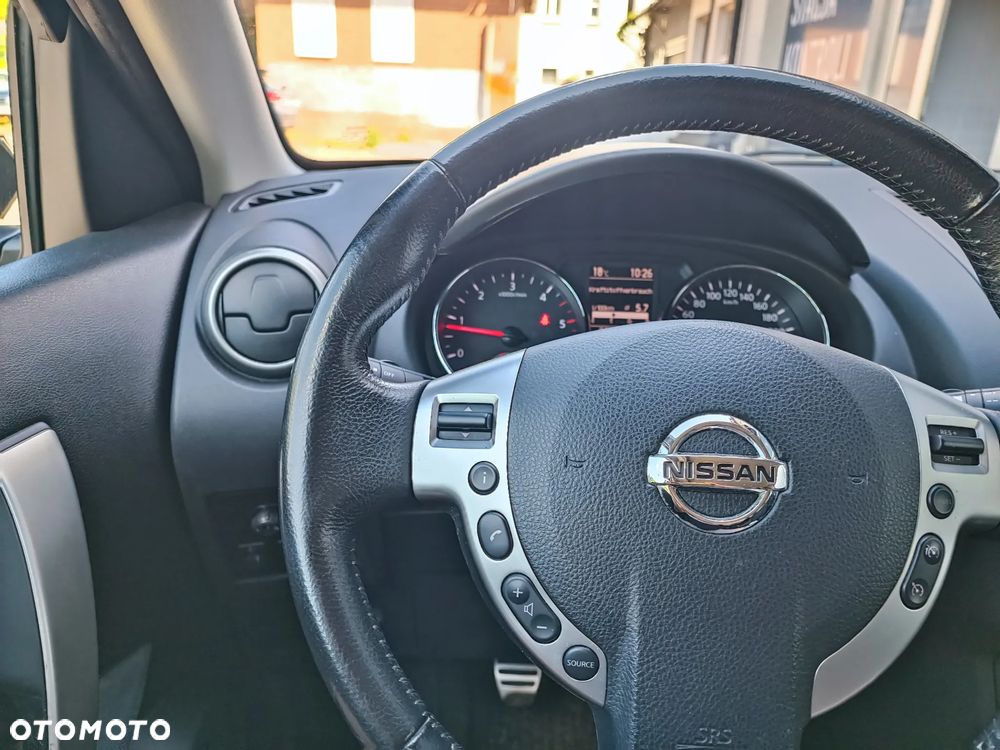 Nissan Qashqai 2.0 dCi DPF I-Way - 17