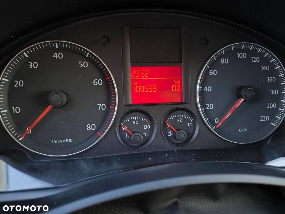 Volkswagen Golf - 17