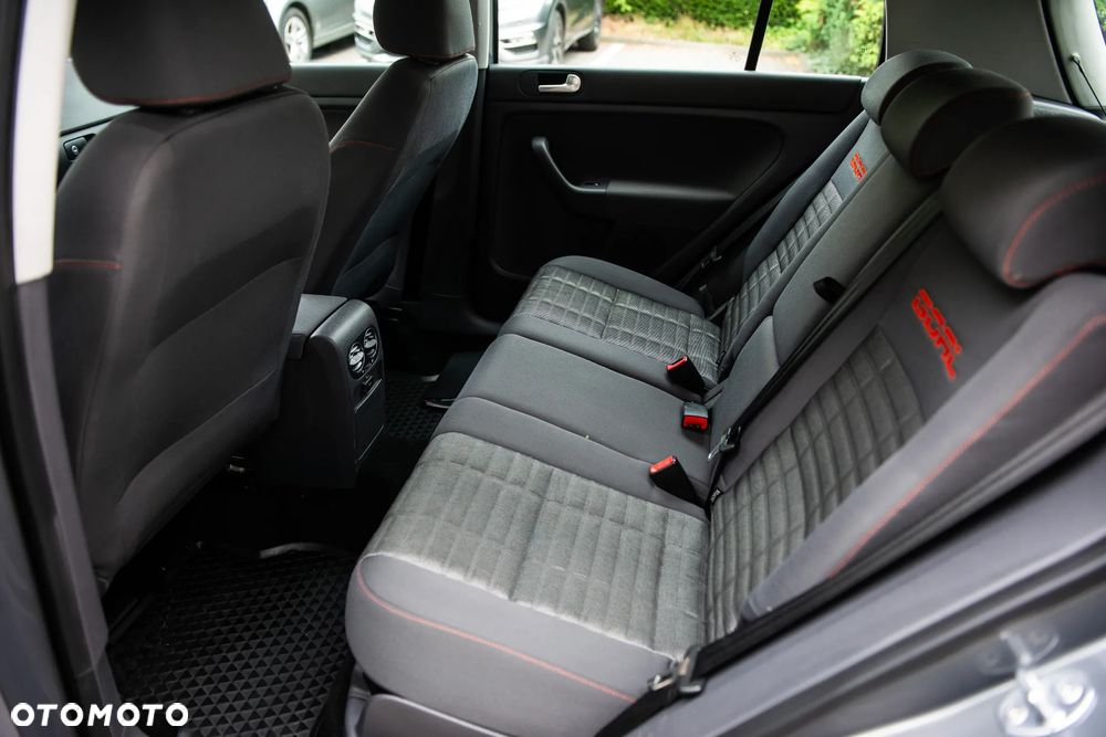 Volkswagen Golf Plus 1.6 FSI Goal - 18