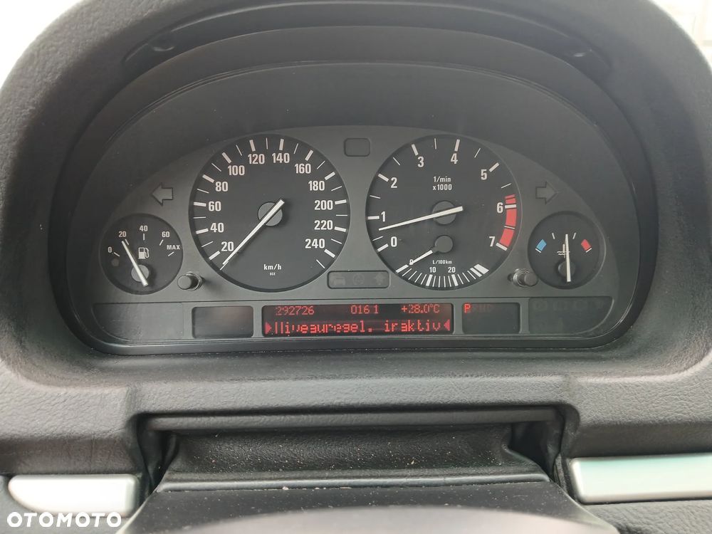 BMW X5 4.4i - 10