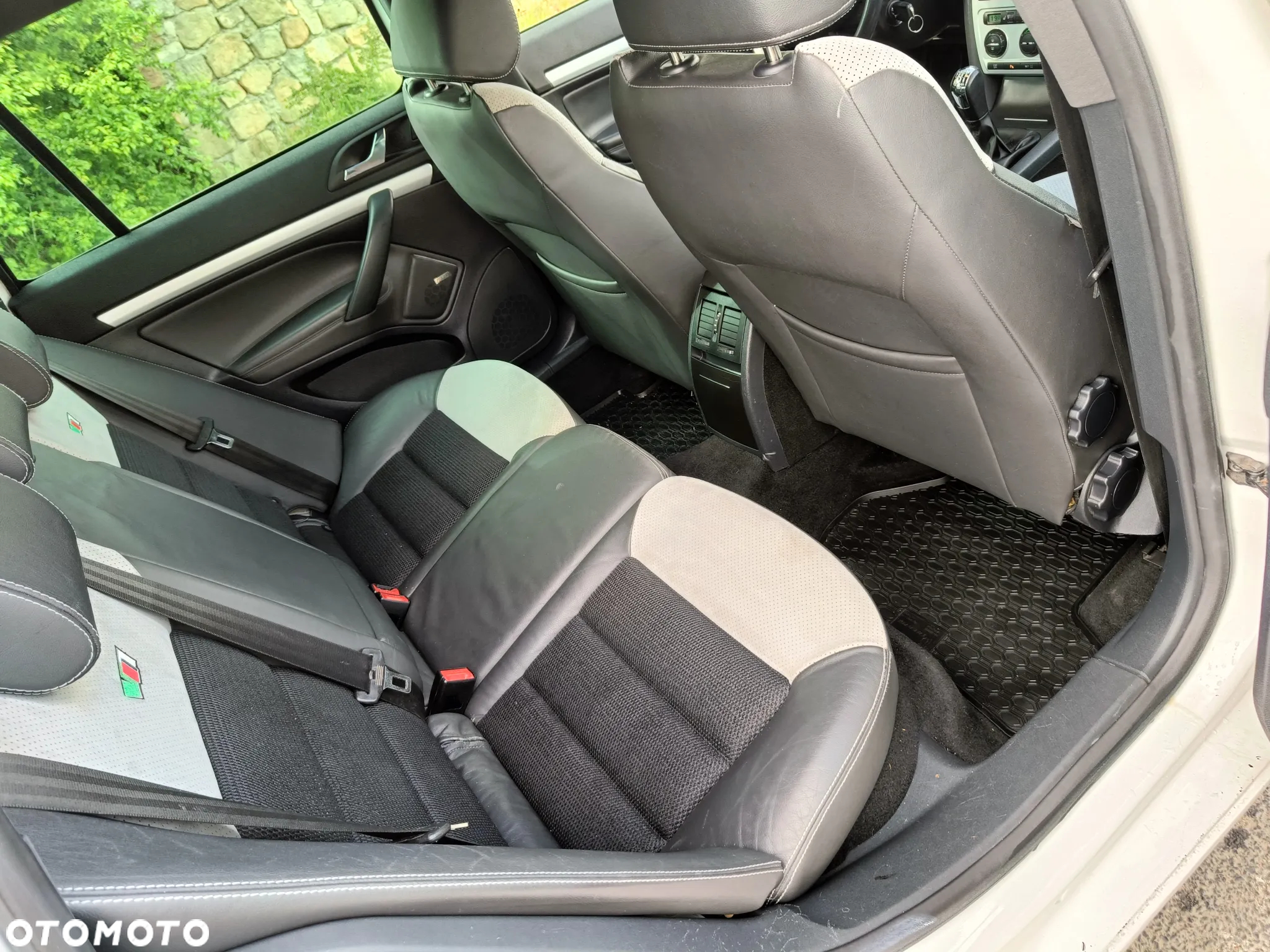 Skoda Octavia 2.0 TDI RS - 10