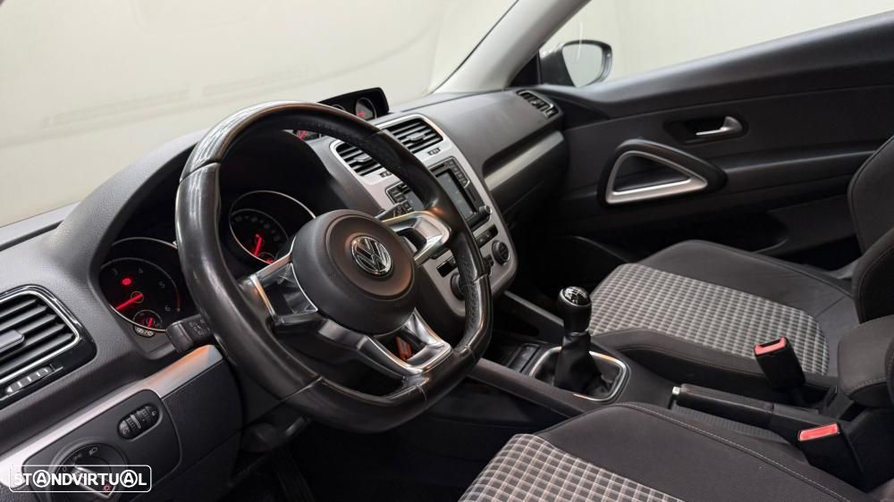 VW Scirocco 2.0 TDI Blue Motion Technologie Allstar - 2
