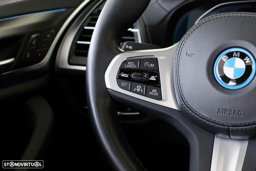BMW iX3 M Sport Inspiring - 25