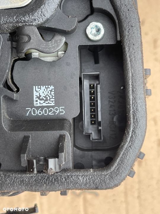 Drzwi lewe tylne 7 pinów Bmw e90 e91 super stan - 3