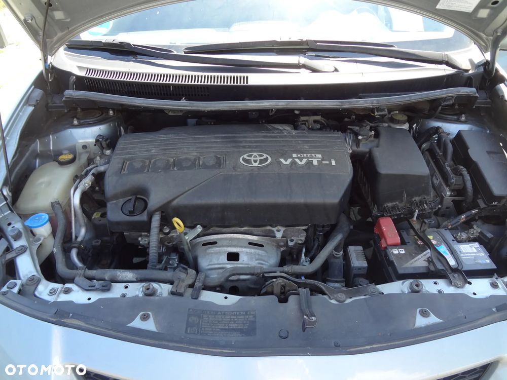 Toyota Auris 1.33 VVT-i 2010 - 10