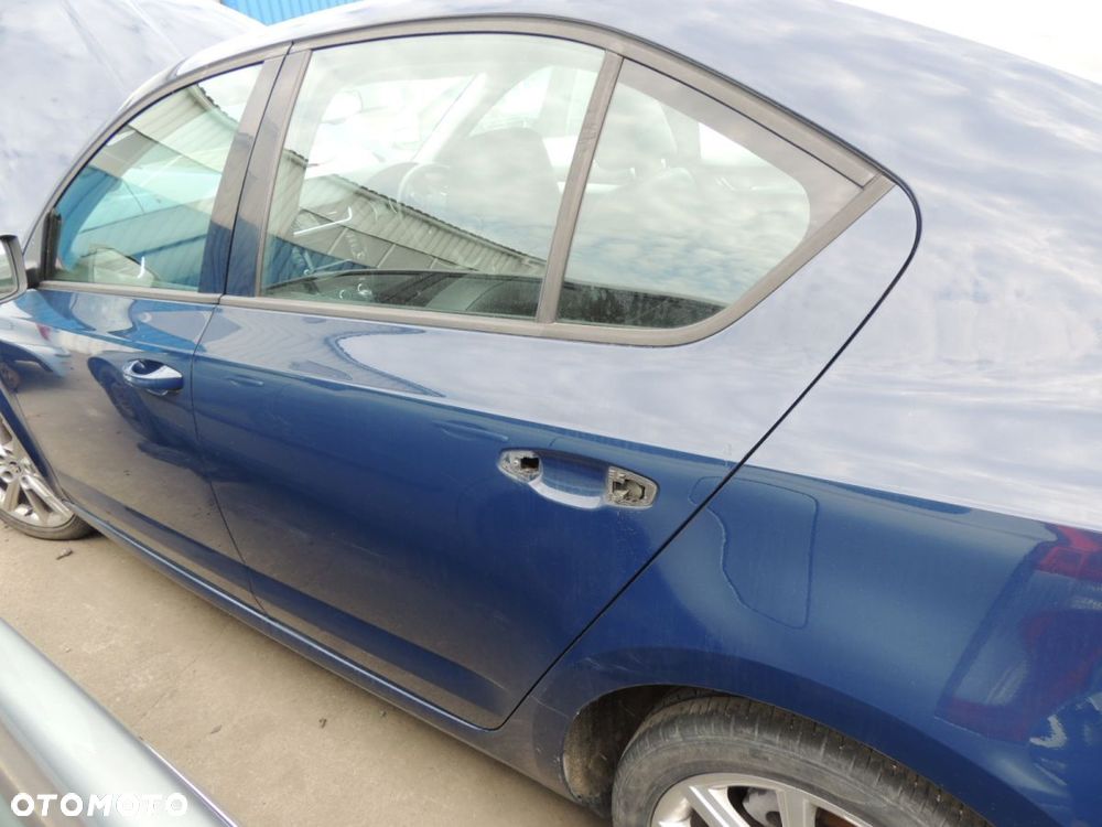 Drzwi lewy tył SKODA Octavia III '13 - 1