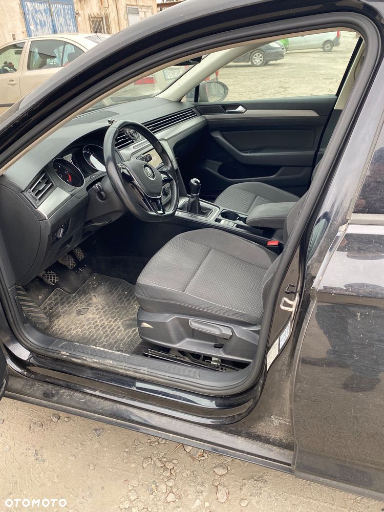 Volkswagen Passat - 6