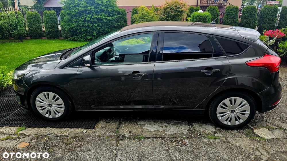 Ford Focus 1.6 Trend - 5
