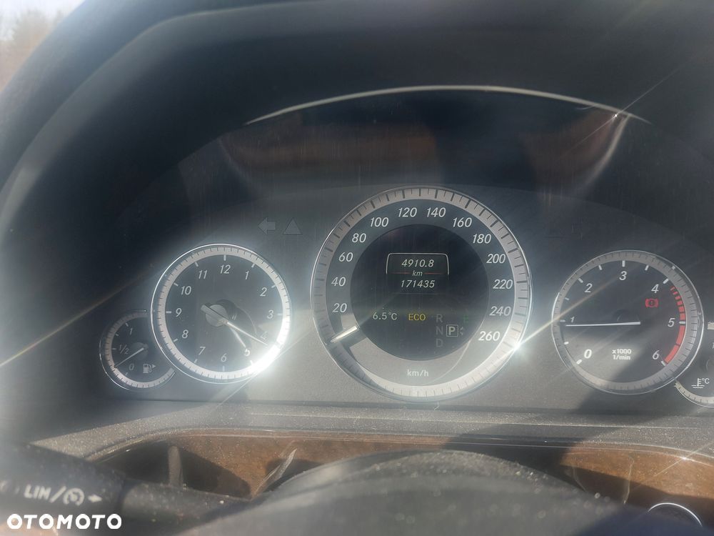 Mercedes-Benz Klasa E 200 BlueTEC 7G-TRONIC Classic - 12