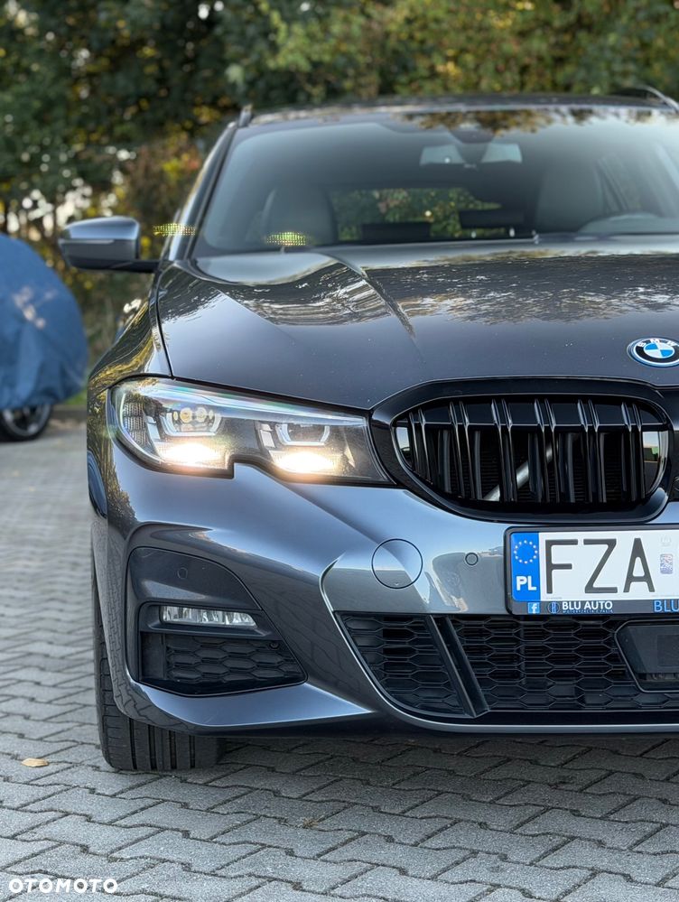 BMW Seria 3 330e xDrive M Sport - 15