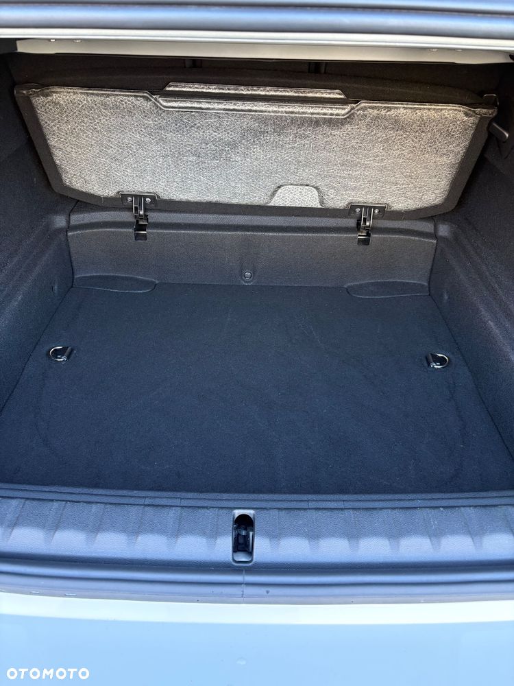 BMW Seria 2 218i - 23