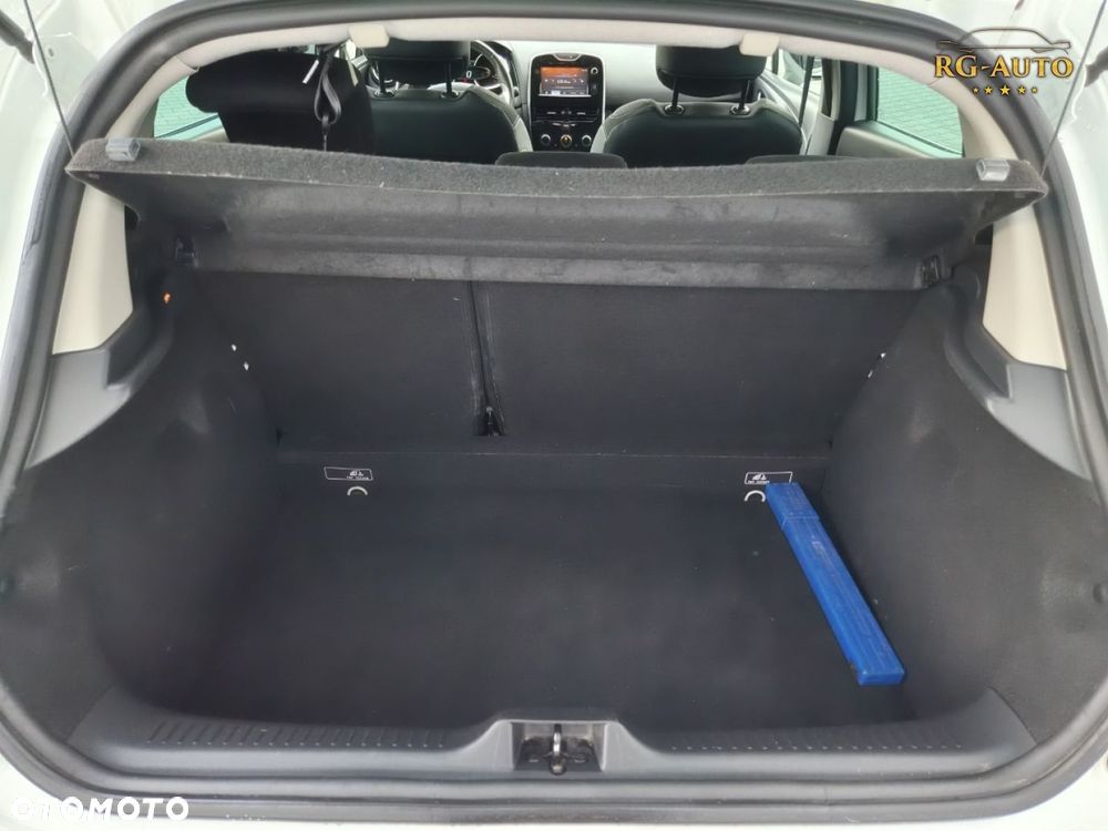 Renault Clio - 19