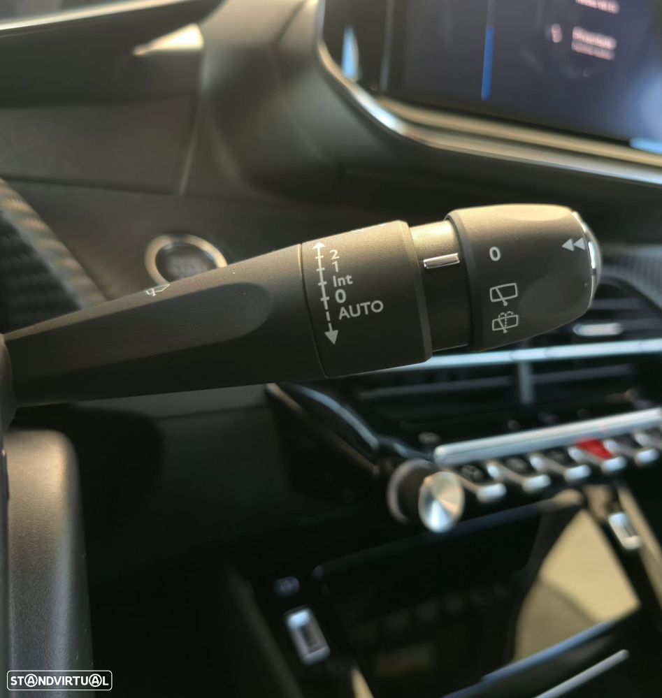 Peugeot e-2008 GT - 10