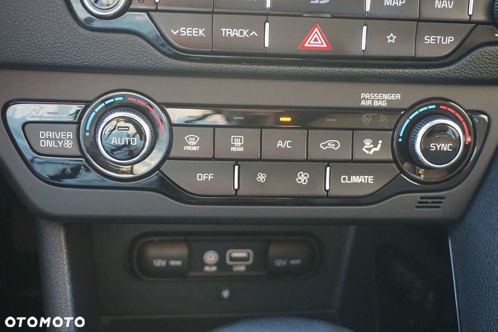 Kia Niro 1.6 GDI Hybrid L - 8