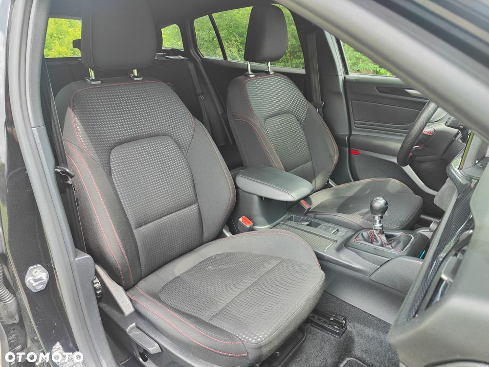 Ford Focus - 25