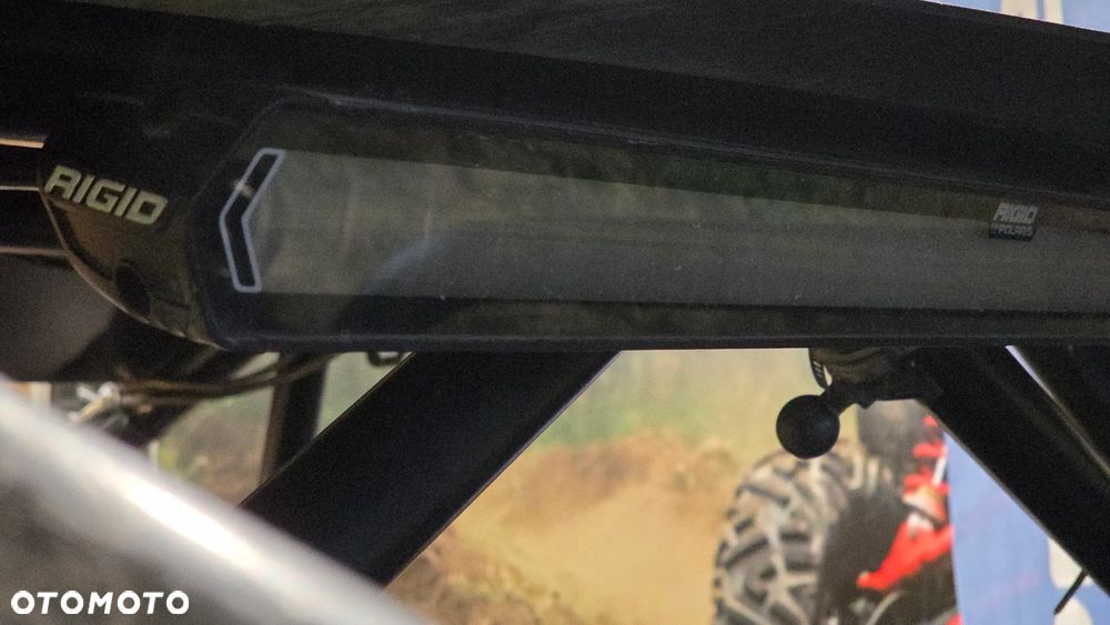 Polaris RZR - 18