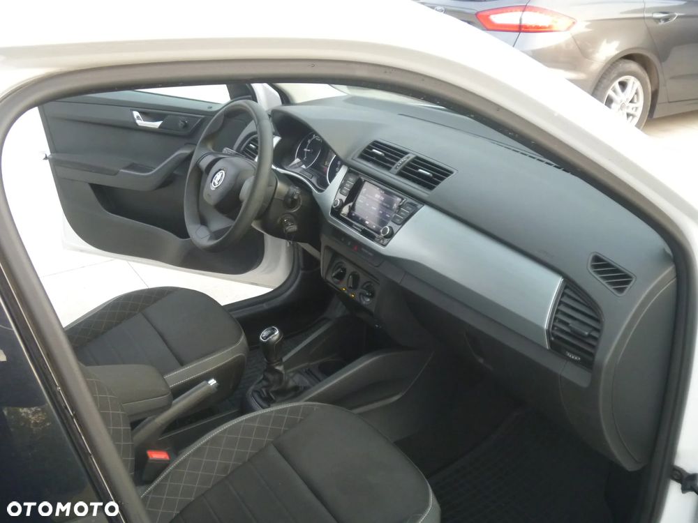 Skoda Fabia 1.0 TSI Ambition - 25