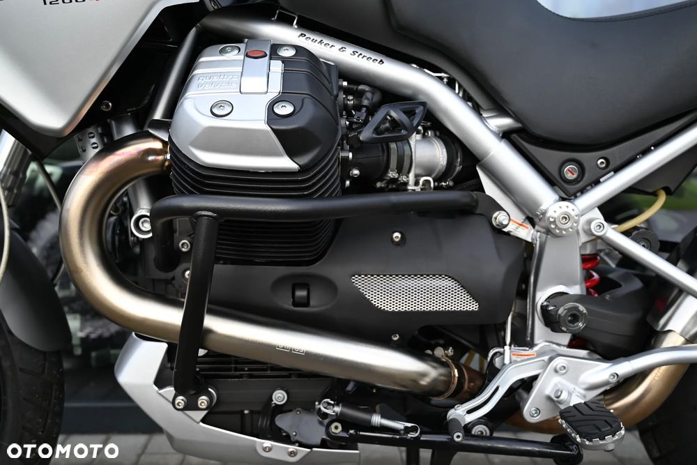 Moto Guzzi Stelvio - 11