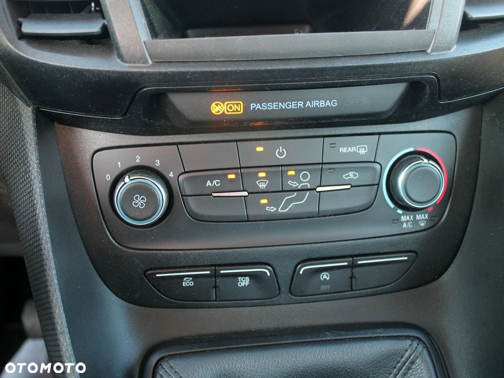 Ford Transit Connect - 18