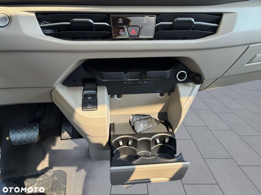 Volkswagen multivan EDITION/Benzyna/długi (L2), 2.0 TSI 204 KM DSG r. o. 3124 mm - 34