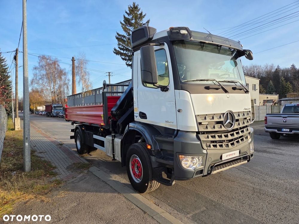 Mercedes-Benz AROCS 1824 // HDS HMF 1420-K2 // PILOT FUNKCJE 5 i 6 // NOWY KIPER WYWROTKA // ZAWIESZENIE BUDOWLANE WYSOKIE // PRZED PIERWSZĄ REJ W PL - 31