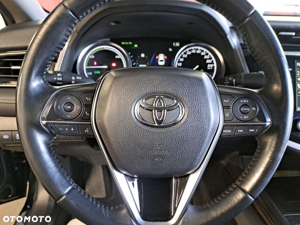 Toyota Camry 2.5 Hybrid Executive CVT - 29