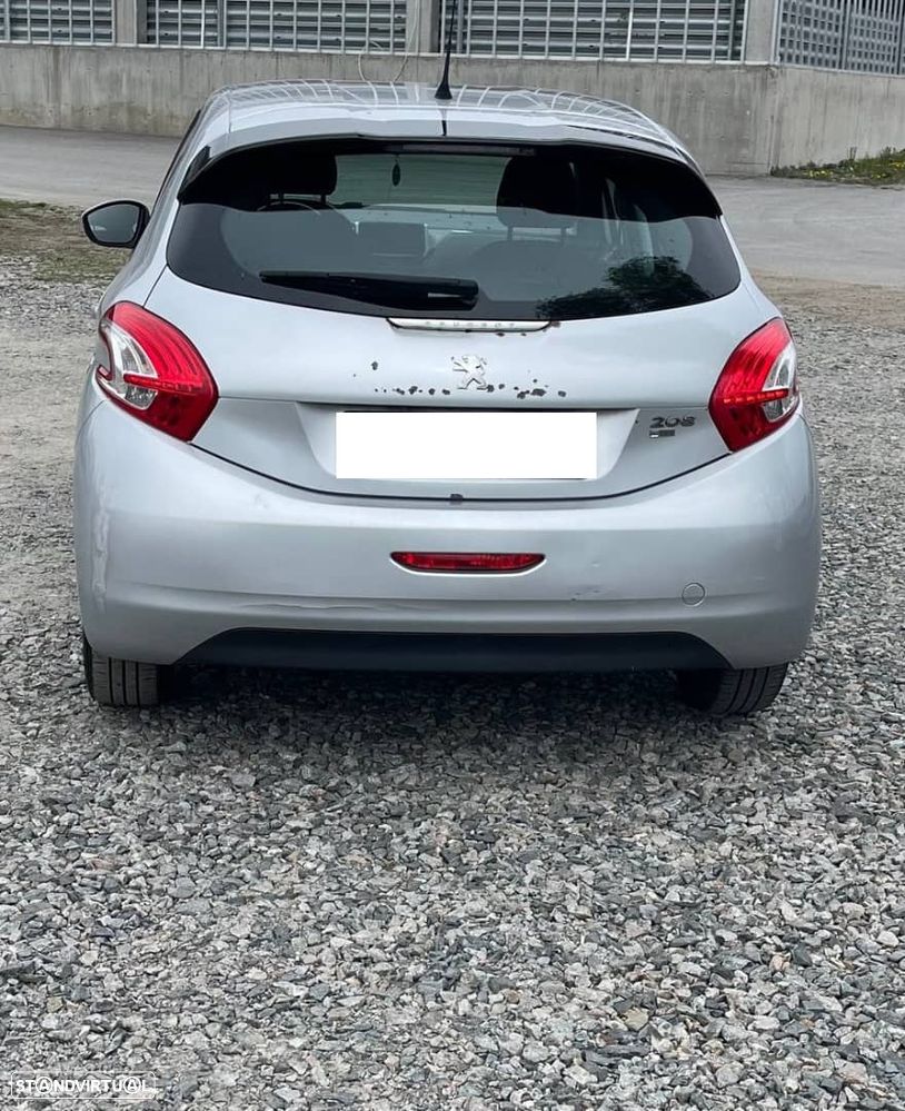 Peugeot 208 - 3