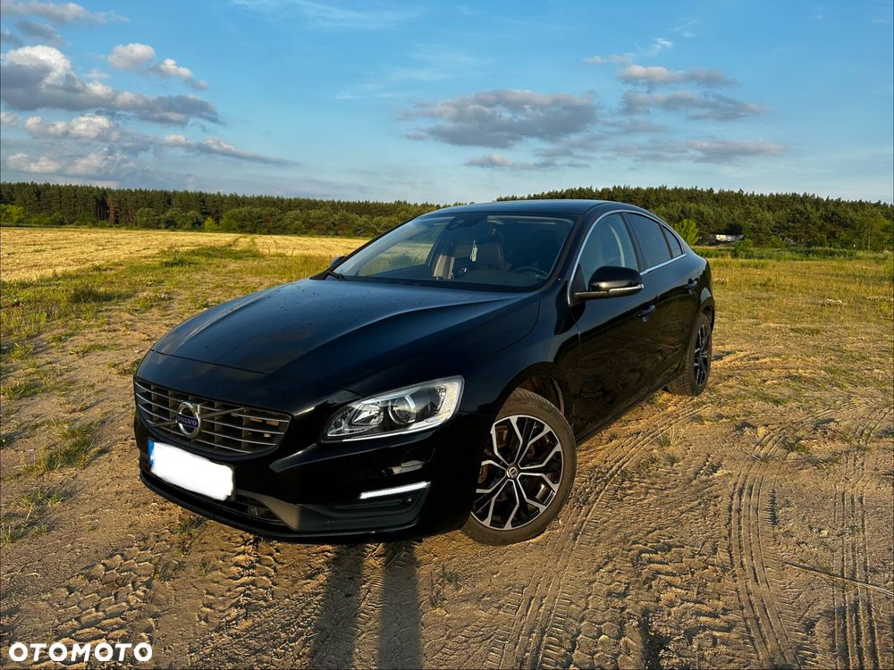 Volvo S60 D2 Drive-E Momentum - 1