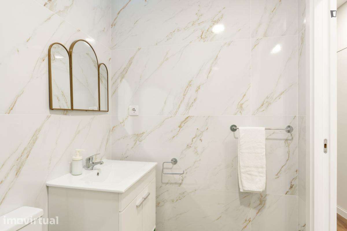 Apartamento com 2 quartos - localizado em Campanhã Porto - Grande imagem: 3/28
