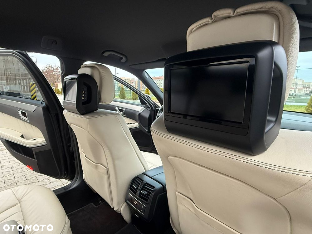 Mercedes-Benz Klasa E 350 T BlueTEC 4Matic 7G-TRONIC Avantgarde - 11