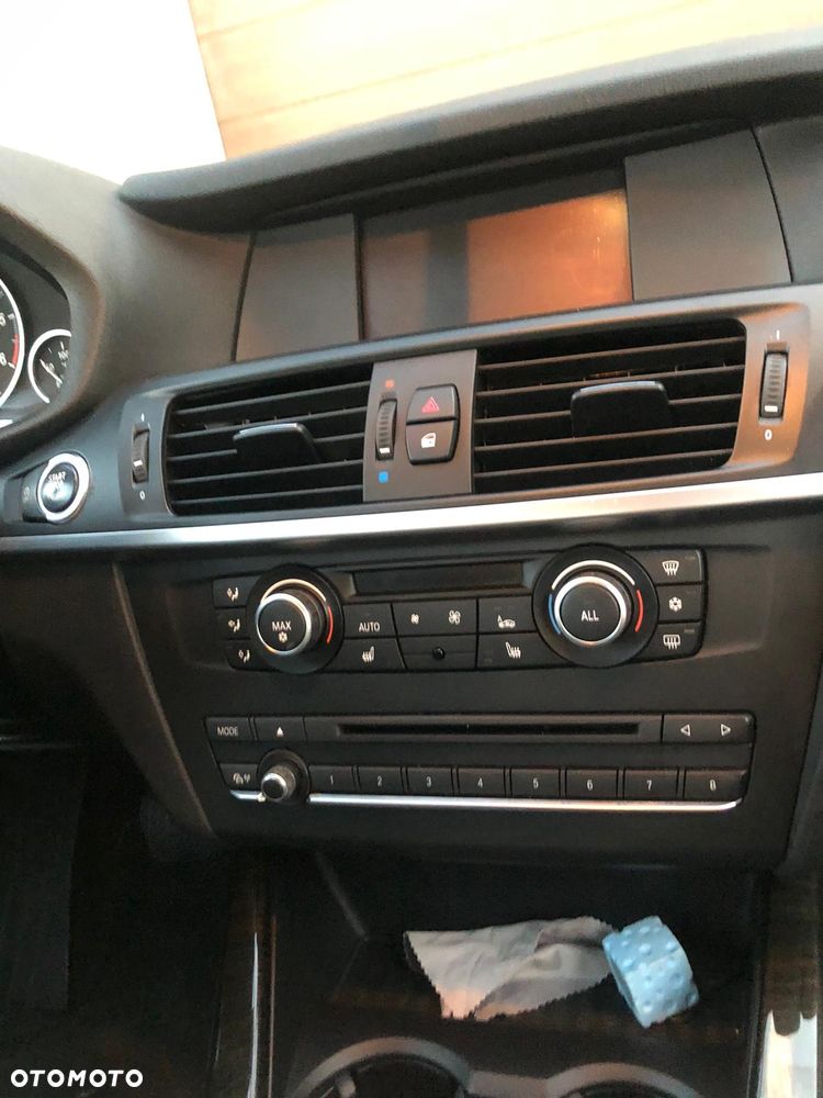 BMW X3 ver-520d - 12