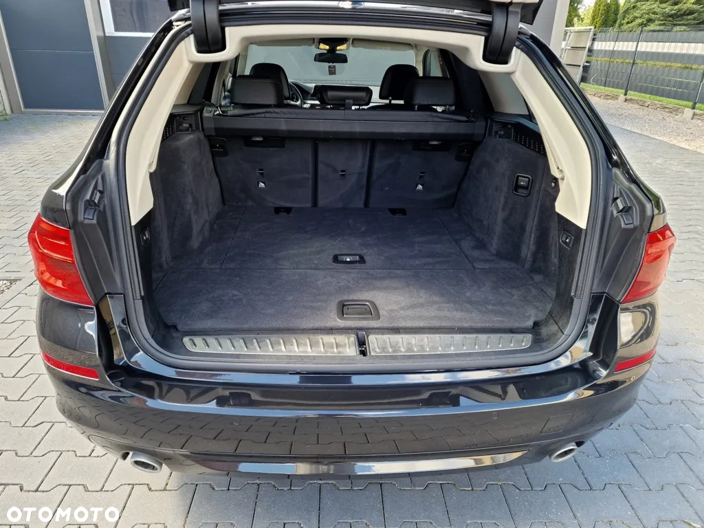 BMW Seria 5 530d Touring Sport Line - 18