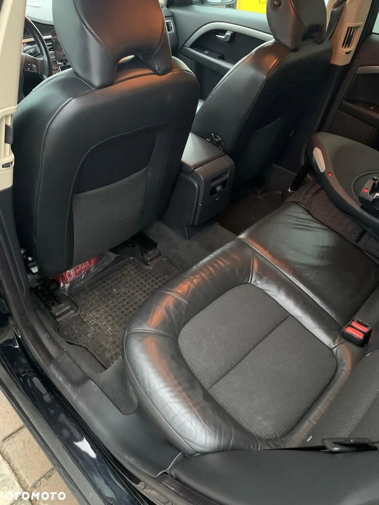 Volvo V70 D5 Momentum - 29