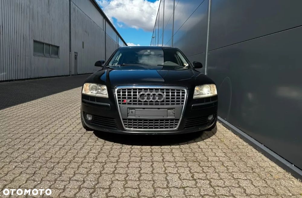 Audi A8 4.2 Quattro - 18