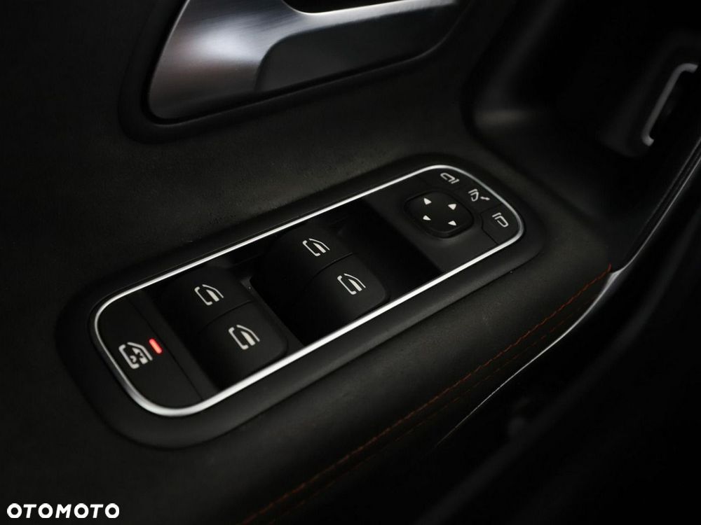 Mercedes-Benz CLA 200 d 8G-DCT AMG Line - 36