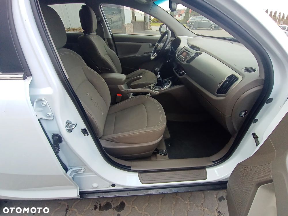 Kia Sportage 1.7 CRDI 2WD Attract - 27